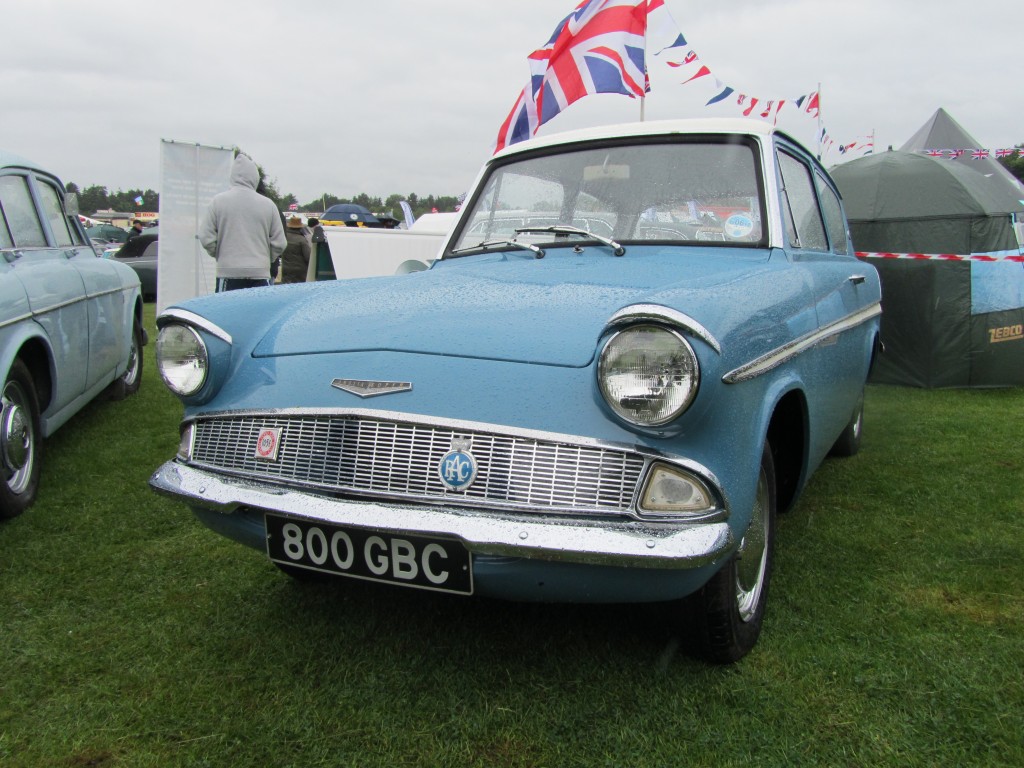 800 GBC 105E Saloon