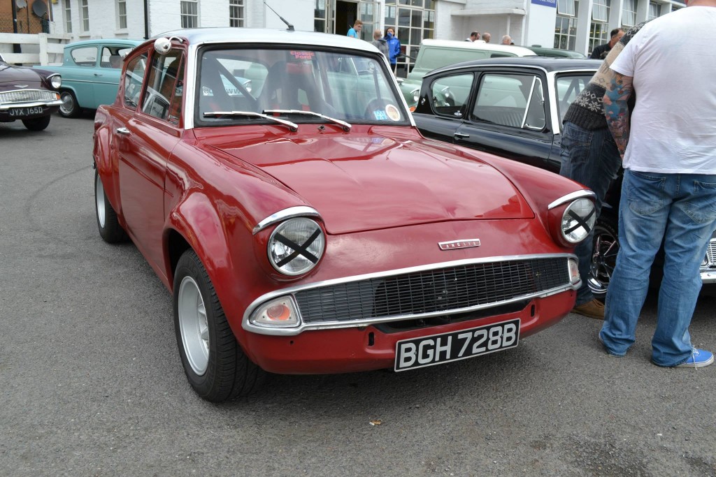 BGH 728B 105E Saloon