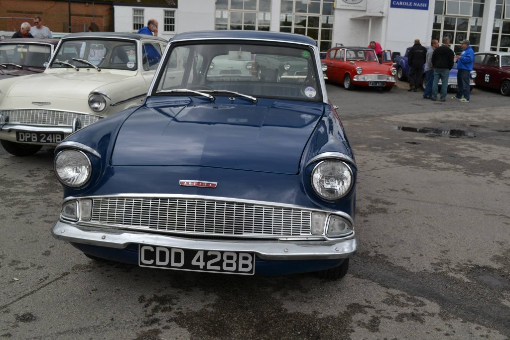 CDD 428B 105E Saloon