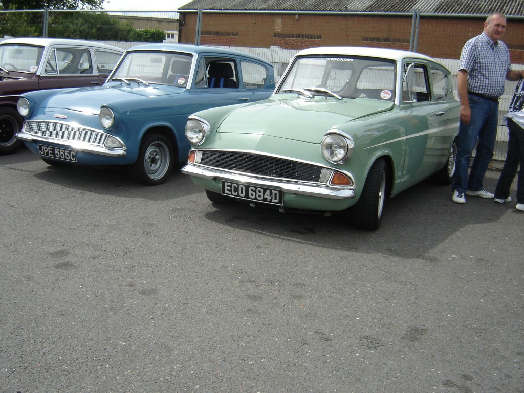 ECO 684D 123E Saloon