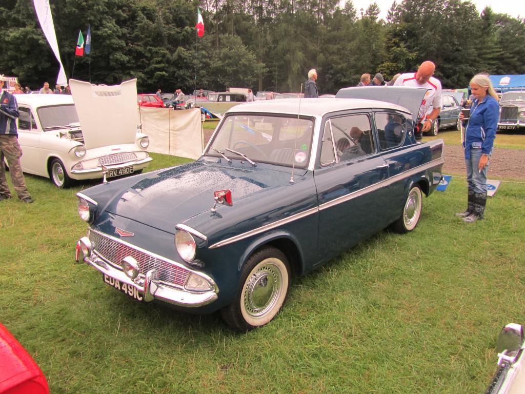 EDA 491C 123E Saloon