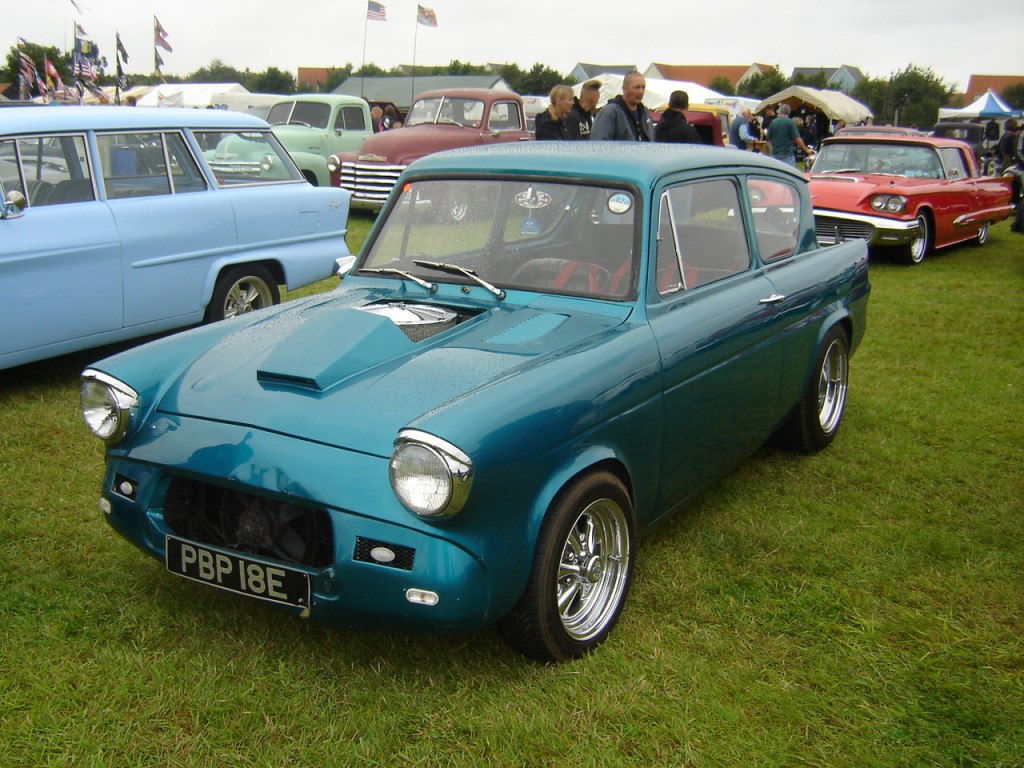 PBP 18E 105E Saloon