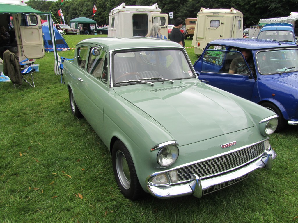 FAH 214C 105E Saloon