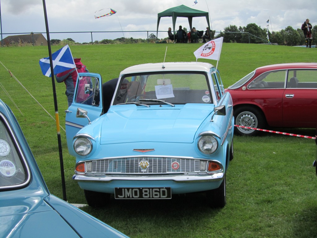 JMO 816D 105E Saloon