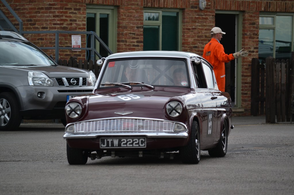 JTW 222C 123E Saloon