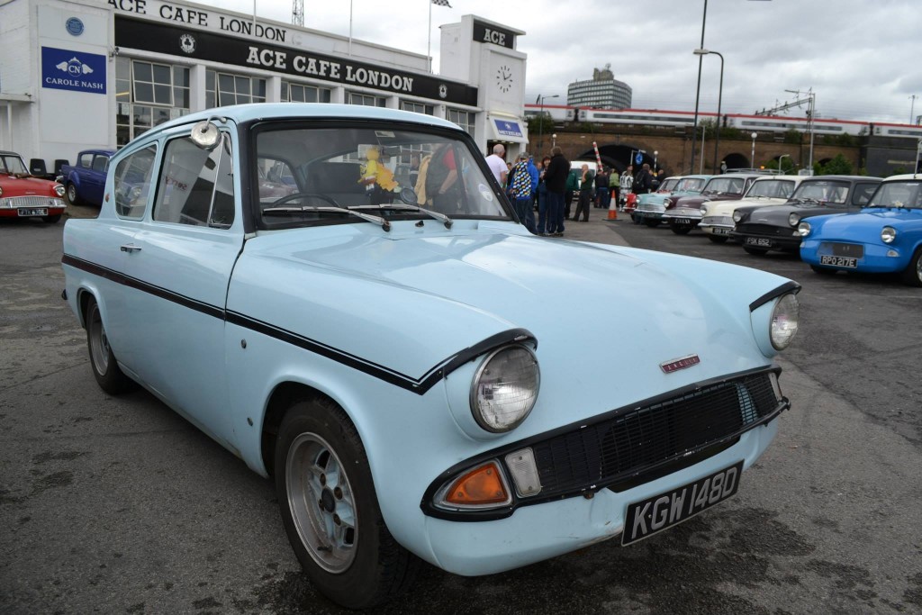 KGW 148D 105E Saloon