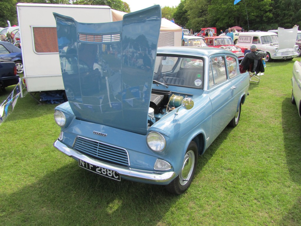 NTF 288C 105E Saloon