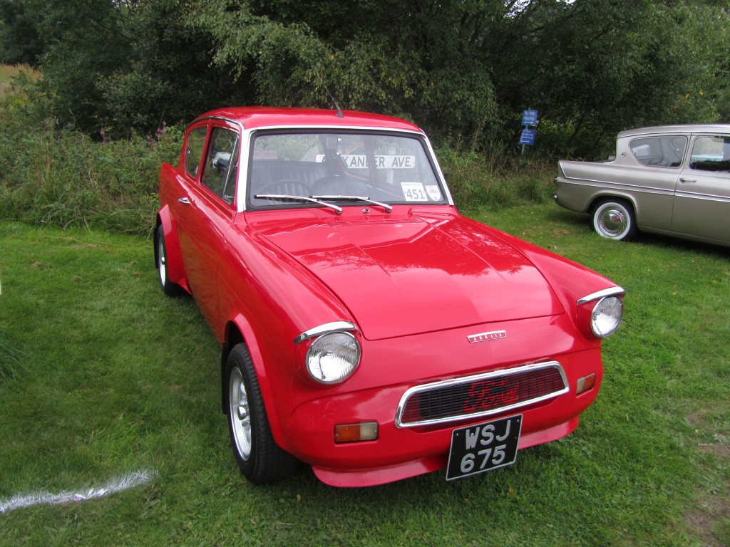 WSJ 675 105E Saloon